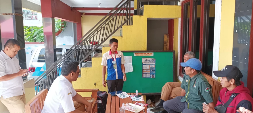 Perangkat Desa dan Pentingnya Mencintai Usus dengan Yakult